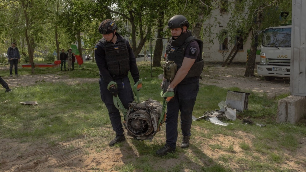 Russia pummels Kyiv, killing at least 16 and denting peace hopes